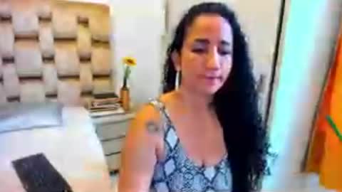 emperatriztapia online show from July 2026 09:30:01 PM