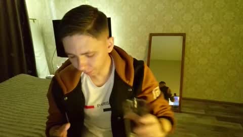 emveeboy96 online show from November 2025 09:55:02 AM