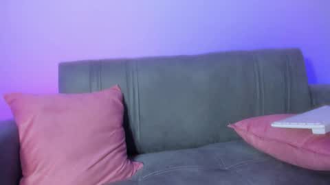 Snapshot of emy_colee chatting on February 2025 12:39:02 PM Emy online show from February 2025 12:39:02 PM