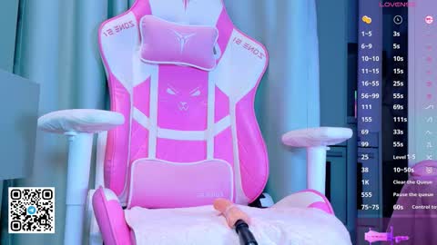 Snapshot of emy_kami chatting on September 2025 03:06:02 AM Emy kami online show from September 2025 03:06:02 AM