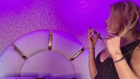 Snapshot of emy_rosse25 chatting on February 2026 11:46:02 AM Emy online show from February 2026 11:46:02 AM