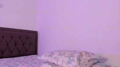 Snapshot of emy_zapatastar chatting on December 2024 03:52:01 AM Emiliana online show from December 2024 03:52:01 AM