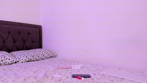 Snapshot of emy_zapatastar chatting on February 2025 04:46:01 AM Emiliana online show from February 2025 04:46:01 AM