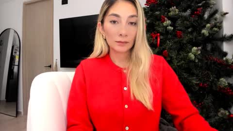 Snapshot of emyconneer chatting on December 2024 11:30:01 PM emyconneer online show from December 2024 11:30:01 PM