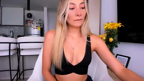 Snapshot of emyconneer chatting on January 2025 05:20:01 PM emyconneer online show from January 2025 05:20:01 PM