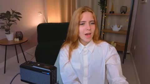 enchanted_bella online show from December 2025 01:26:01 PM