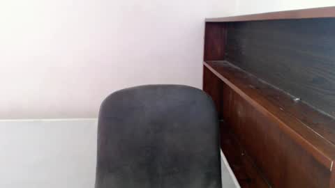 Snapshot of enchantress_nica69x chatting on February 2025 06:19:02 PM Nica online show from February 2025 06:19:02 PM