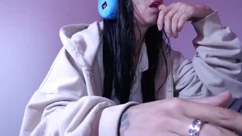 Snapshot of enchantressqueen chatting on July 2026 12:19:02 PM EnchantressQueen online show from July 2026 12:19:02 PM