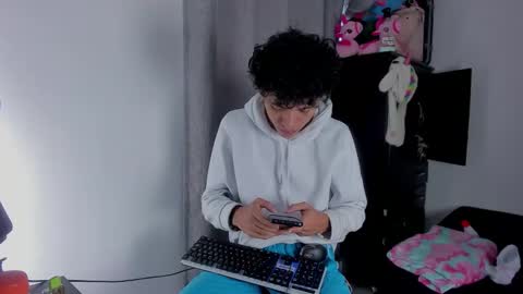 Salo online show from March 2026 06:41:02 PM