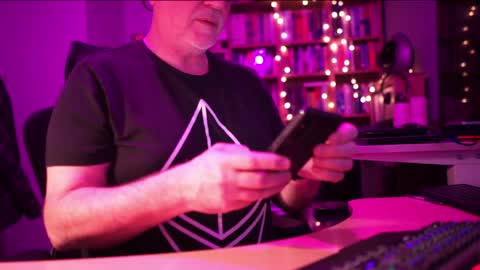 Snapshot of energybra chatting on April 2026 11:03:01 PM uk online show from April 2026 11:03:01 PM