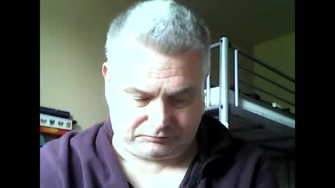 Snapshot of englishguysurrey chatting on May 2026 09:15:01 AM englishguysurrey online show from May 2026 09:15:01 AM