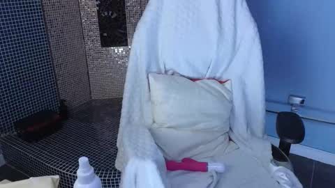 enifery online show from February 2026 07:36:01 PM