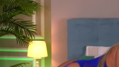 Snapshot of enjoyableemma chatting on November 2025 04:29:02 AM Emma online show from November 2025 04:29:02 AM