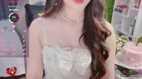 Enmilia online show from May 2026 05:56:02 AM