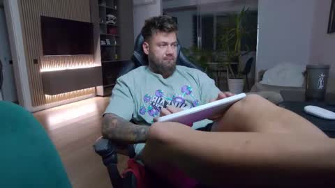 Erik online show from March 2025 10:10:01 PM