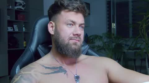 Erik online show from March 2025 09:29:02 PM