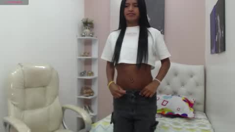 Snapshot of enyelin chatting on September 2025 12:26:01 PM Enyenlina online show from September 2025 12:26:01 PM