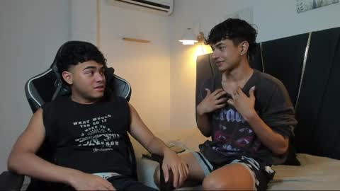 Snapshot of enzo_love18 chatting on May 2026 02:46:01 PM enzo online show from May 2026 02:46:01 PM