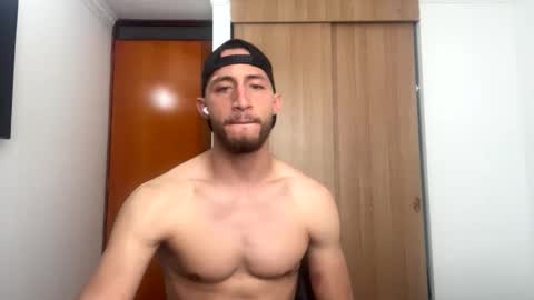 enzo_savage online show from April 2026 06:01:02 PM