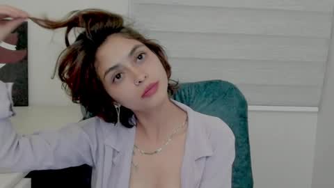 Leyla online show from February 2025 08:40:01 AM