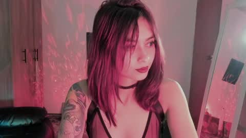 Leyla online show from April 2026 01:01:01 AM