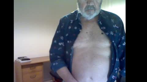 erasmus_d online show from December 2025 06:02:01 PM