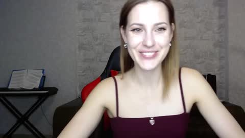 Erdbeeren mit Sahne online show from November 2025 06:07:02 PM