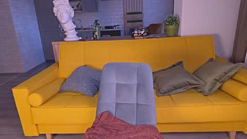 Alissa online show from January 2025 12:10:01 PM