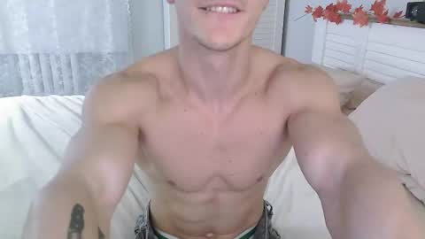 Snapshot of eric_crush chatting on November 2025 04:13:01 AM Eric Crush online show from November 2025 04:13:01 AM