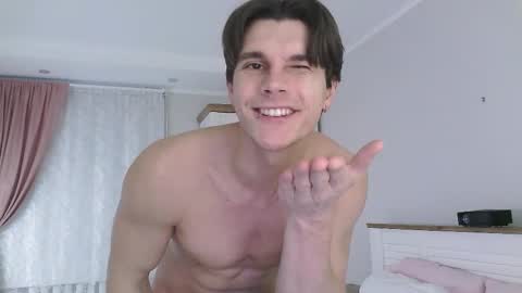 Snapshot of eric_crush chatting on February 2026 04:08:01 AM Eric Crush online show from February 2026 04:08:01 AM