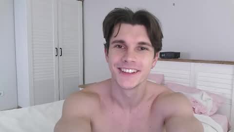 Snapshot of eric_crush chatting on February 2026 04:09:01 AM Eric Crush online show from February 2026 04:09:01 AM