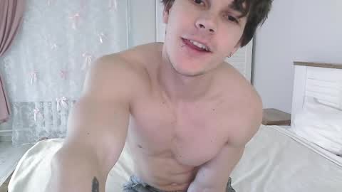 Snapshot of eric_crush chatting on April 2026 03:57:02 AM Eric Crush online show from April 2026 03:57:02 AM