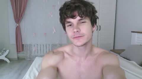 Snapshot of eric_crush chatting on May 2026 03:58:01 AM Eric Crush online show from May 2026 03:58:01 AM