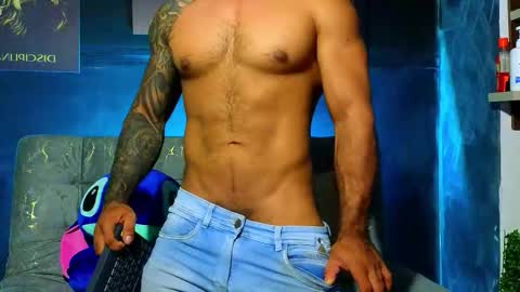 Brayan online show from October 2025 02:48:01 AM