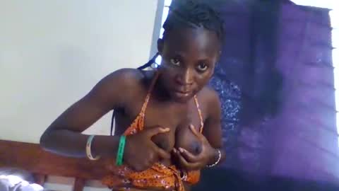 Erica online show from October 2025 01:21:02 PM