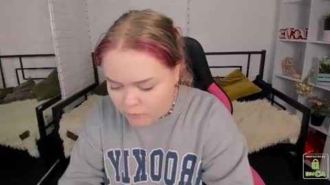 erica_love_ online show from October 2025 05:39:02 AM