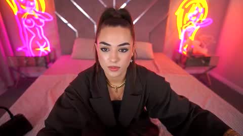 Erica online show from September 2025 02:39:02 PM