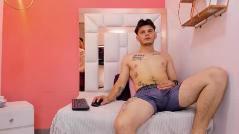 Snapshot of erickandnatasha_ chatting on February 2026 11:06:02 AM Erick y Natasha online show from February 2026 11:06:02 AM