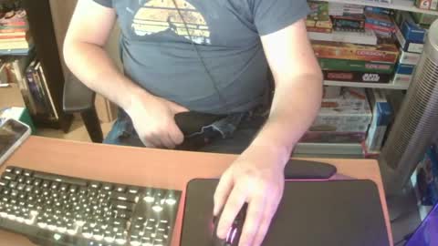 Snapshot of erik_dapper chatting on April 2026 03:56:01 PM Erik Dapper online show from April 2026 03:56:01 PM