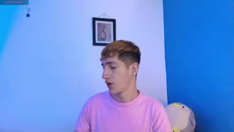 Snapshot of erik_golden_ chatting on June 2026 09:10:01 PM I am Erik online show from June 2026 09:10:01 PM