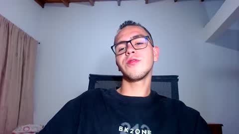 Snapshot of erik_rodriguez chatting on September 2025 11:26:01 PM Erik rodriguez online show from September 2025 11:26:01 PM