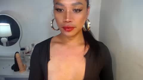 Snapshot of erika_madrigal chatting on September 2025 09:40:02 PM erika_madrigal online show from September 2025 09:40:02 PM