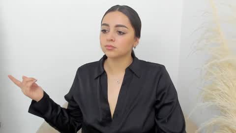 Snapshot of erika_mendez1 chatting on December 2024 08:25:02 PM Erika Mendez online show from December 2024 08:25:02 PM