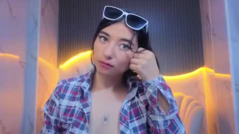 Erika online show from May 2026 12:40:02 AM