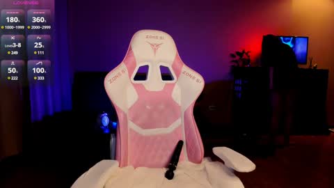 Snapshot of erika_with_love chatting on December 2024 06:30:02 PM Erika online show from December 2024 06:30:02 PM