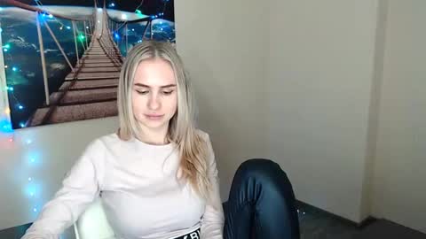 Erika online show from January 2025 03:40:02 PM