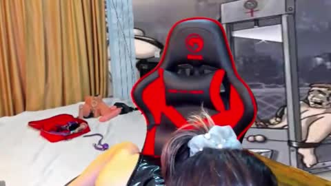 erikalorren online show from December 2024 09:48:01 PM