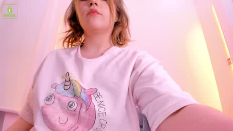 Erika online show from January 2025 04:09:02 AM