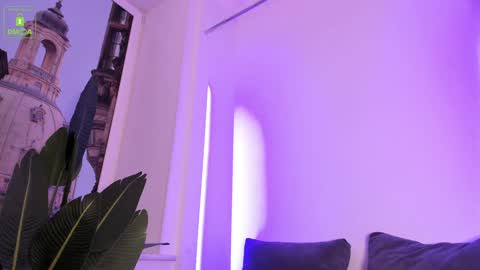 Erika online show from November 2025 04:17:02 AM