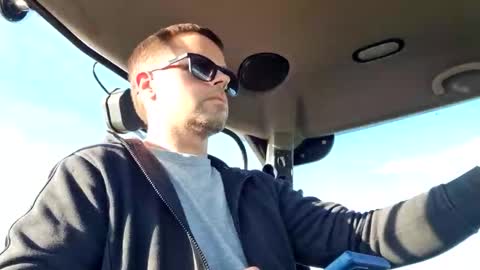 Snapshot of erikanoz chatting on October 2025 01:23:01 PM boyohboy online show from October 2025 01:23:01 PM